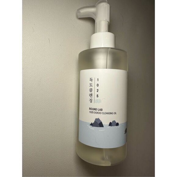 Round Lab 1025 Dokdo Cleansing Oil 200ml - Picture 1 of 3